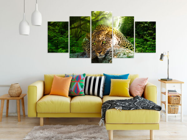 Leinwandbild - Leopard Lying (5 Parts) Wide Green – Bild 2